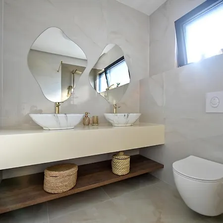 Villa Rosemary West - Heated Infinity Swimming Pool - Jacuzzi - Sea View Makarska