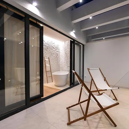 Rosemary West - Heated Infinity Swimming Pool - Jacuzzi - Sea View