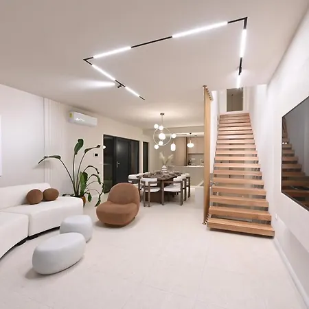 Rosemary West - Heated Infinity Swimming Pool - Jacuzzi - Sea View