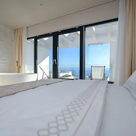 Rosemary West - Heated Infinity Swimming Pool - Jacuzzi - Sea View