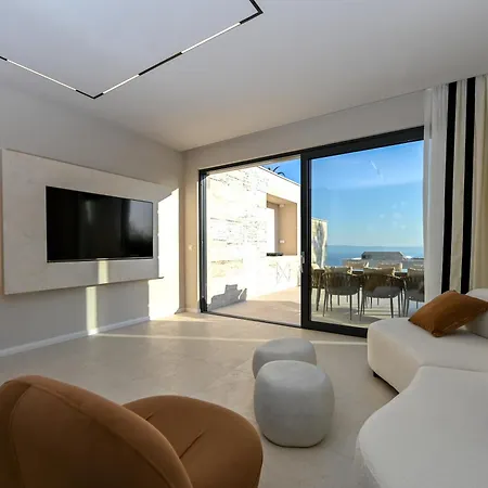 Villa Rosemary West - Heated Infinity Swimming Pool - Jacuzzi - Sea View