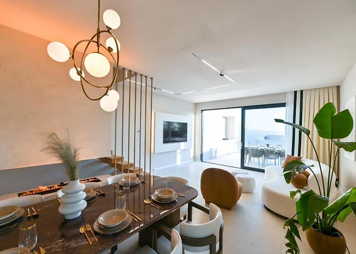 Rosemary West - Heated Infinity Swimming Pool - Jacuzzi - Sea View