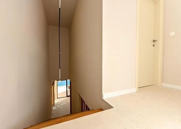 Βίλα Rosemary West - Heated Infinity Swimming Pool - Jacuzzi - Sea View