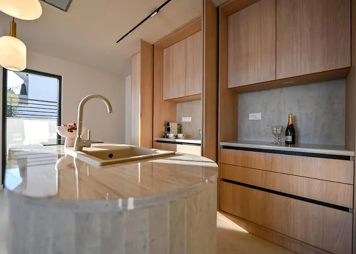 Βίλα Rosemary West - Heated Infinity Swimming Pool - Jacuzzi - Sea View *