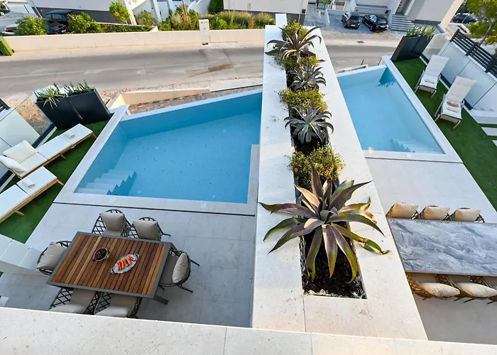 Βίλα Rosemary West - Heated Infinity Swimming Pool - Jacuzzi - Sea View *
