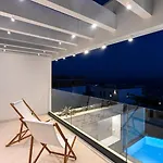 Villa Rosemary West - Heated Infinity Swimming Pool - Jacuzzi - Sea View *