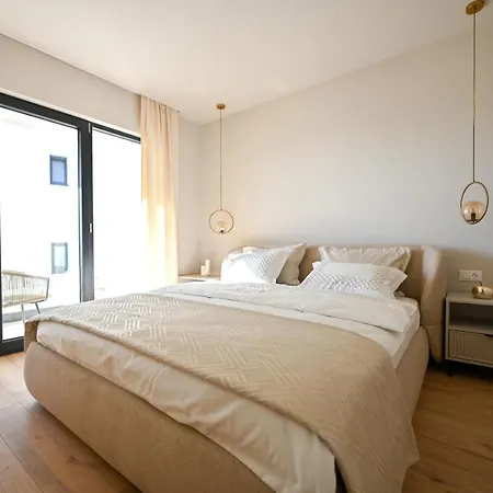 Rosemary West - Heated Infinity Swimming Pool - Jacuzzi - Sea View *