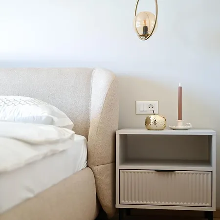 Rosemary West - Heated Infinity Swimming Pool - Jacuzzi - Sea View Vila *