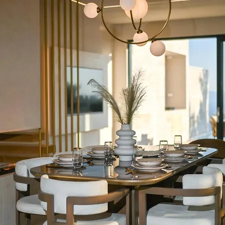 Rosemary West - Heated Infinity Swimming Pool - Jacuzzi - Sea View Vila *