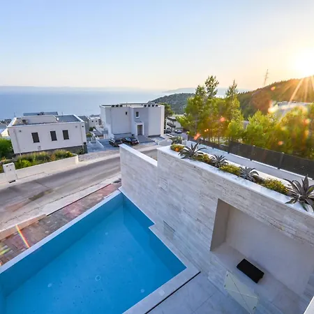 Rosemary West - Heated Infinity Swimming Pool - Jacuzzi - Sea View