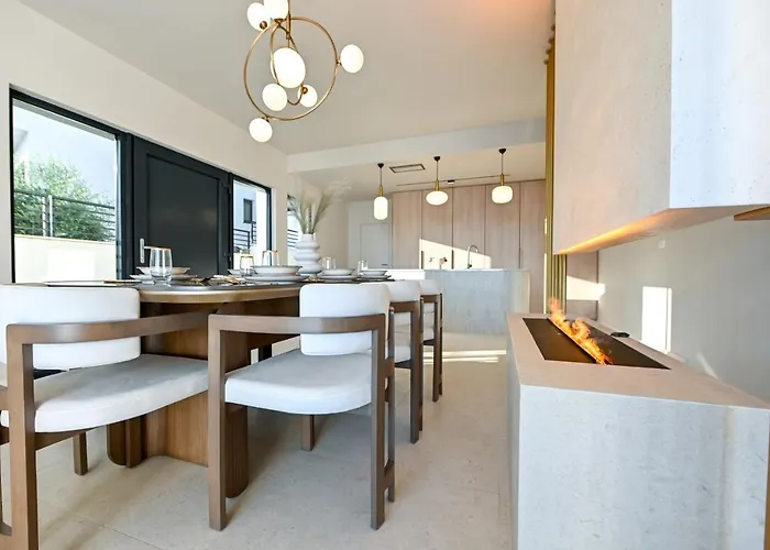 Rosemary West - Heated Infinity Swimming Pool - Jacuzzi - Sea View Willa Makarska