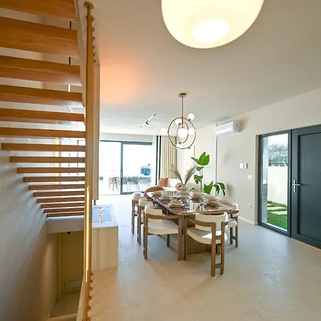 וילה Rosemary West - Heated Infinity Swimming Pool - Jacuzzi - Sea View