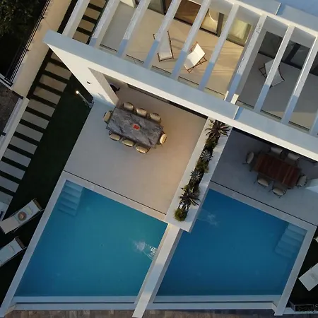 Rosemary West - Heated Infinity Swimming Pool - Jacuzzi - Sea View * מאקרסקה