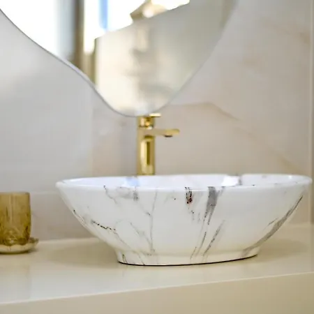 Rosemary West - Heated Infinity Swimming Pool - Jacuzzi - Sea View וילה מאקרסקה