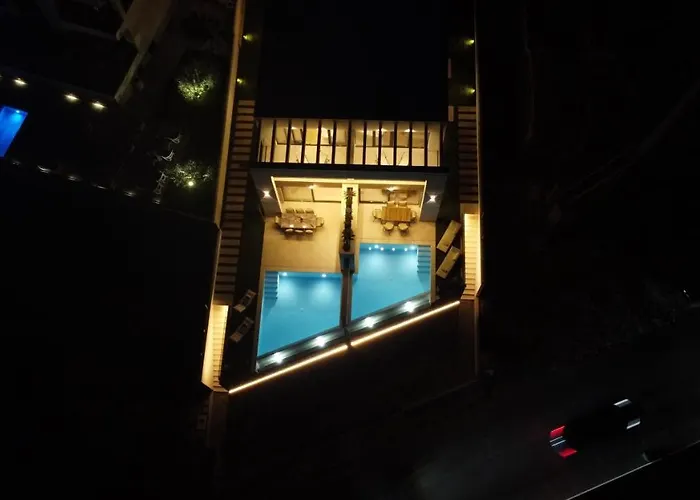 Rosemary West - Heated Infinity Swimming Pool - Jacuzzi - Sea View Villa