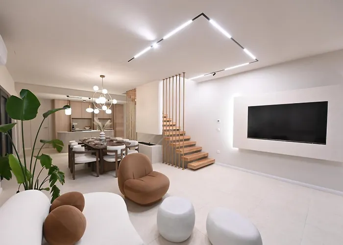 Rosemary West - Heated Infinity Swimming Pool - Jacuzzi - Sea View