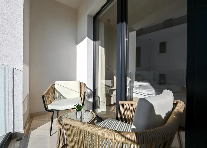 Rosemary West - Heated Infinity Swimming Pool - Jacuzzi - Sea View Villa Makarska